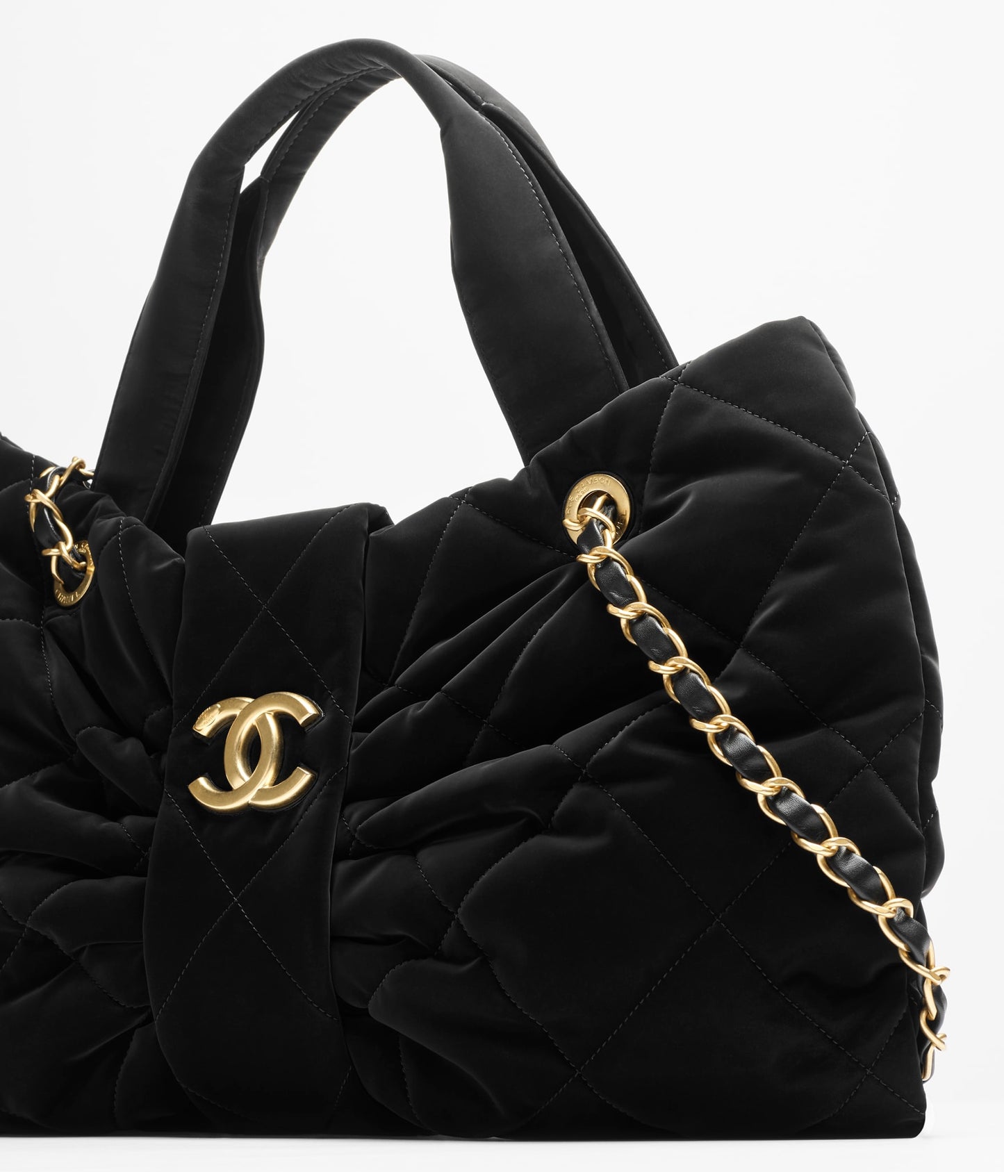 NORA Bag – Timeless Elegance