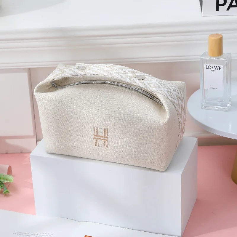 Portable Travel Cosmetic Bag Large Capacity Handheld Toiletry Bag Luxury Canvas Foldable Storage Bag for Makeup And Travel