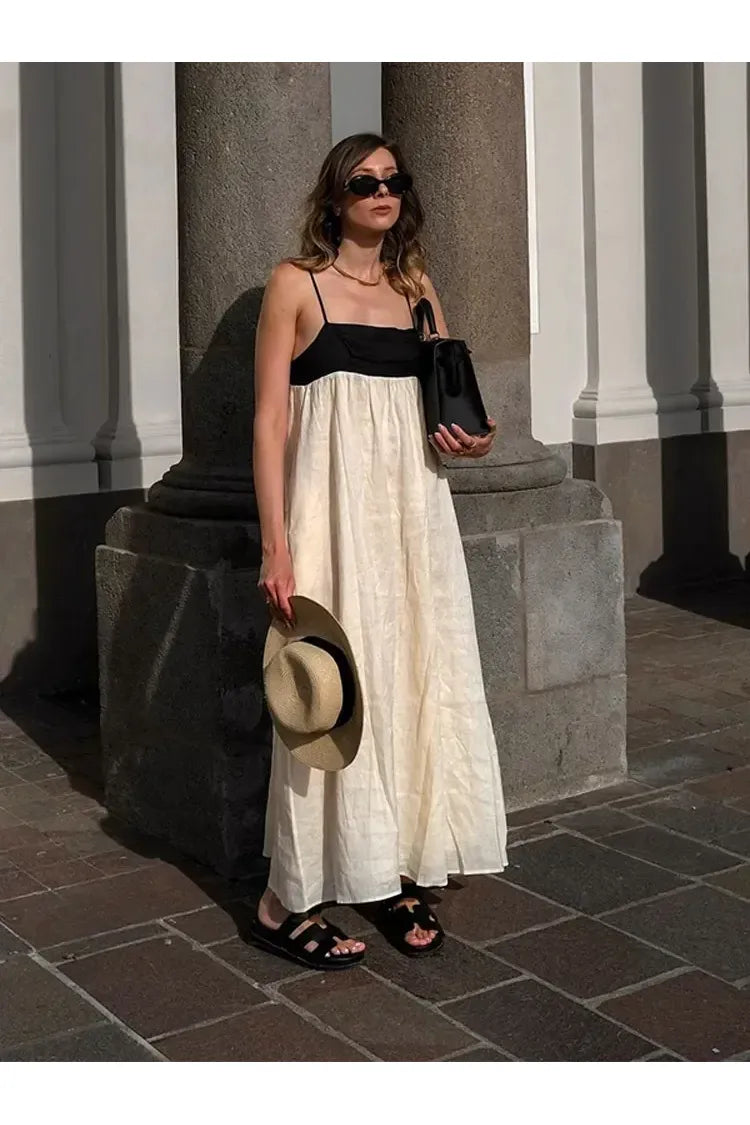 Besellics Noir Écru Maxi Dress