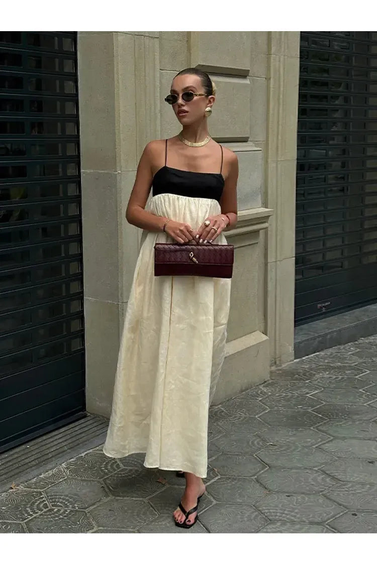 Besellics Noir Écru Maxi Dress