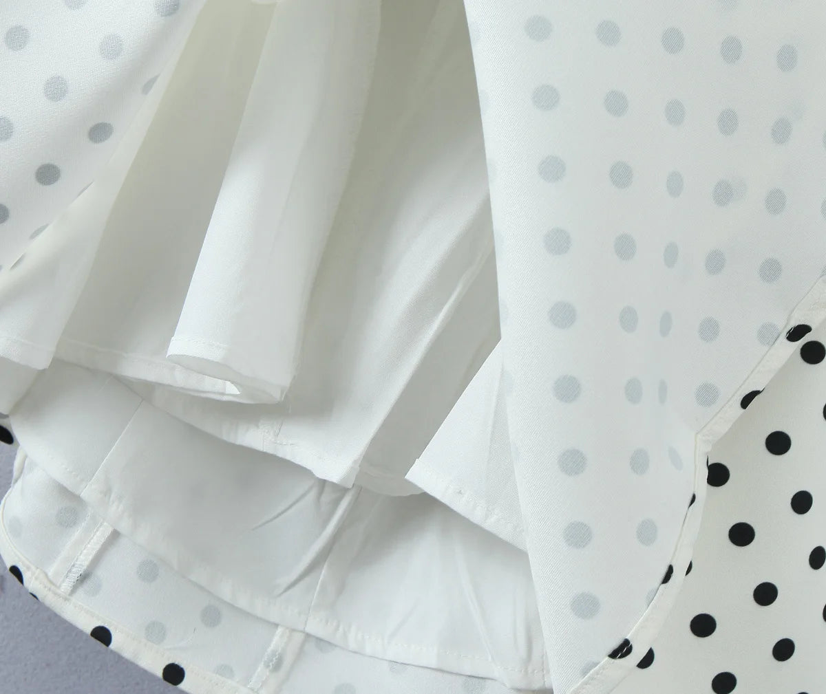 YENKYE Französisch Stil Retro Polka Dot Tiefem V Halter Kleid Frauen Sexy Backless A-linie Schlank Süße Elegante Mini Kleider Sommer Robe