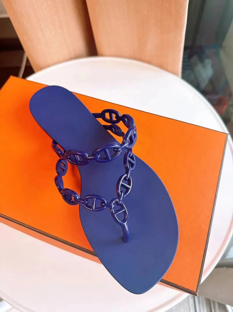 2026 Chain Pig Nose Flip-flops with Bright Jelly Shoes Wearing Flat Beach Toe Cool Slippers Women New