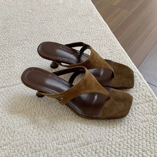 Retro Temperament Minimalist Toe-in Stiletto Sandals for Women Outside Flip-On Slippers Versatile High-Heeled Sandals