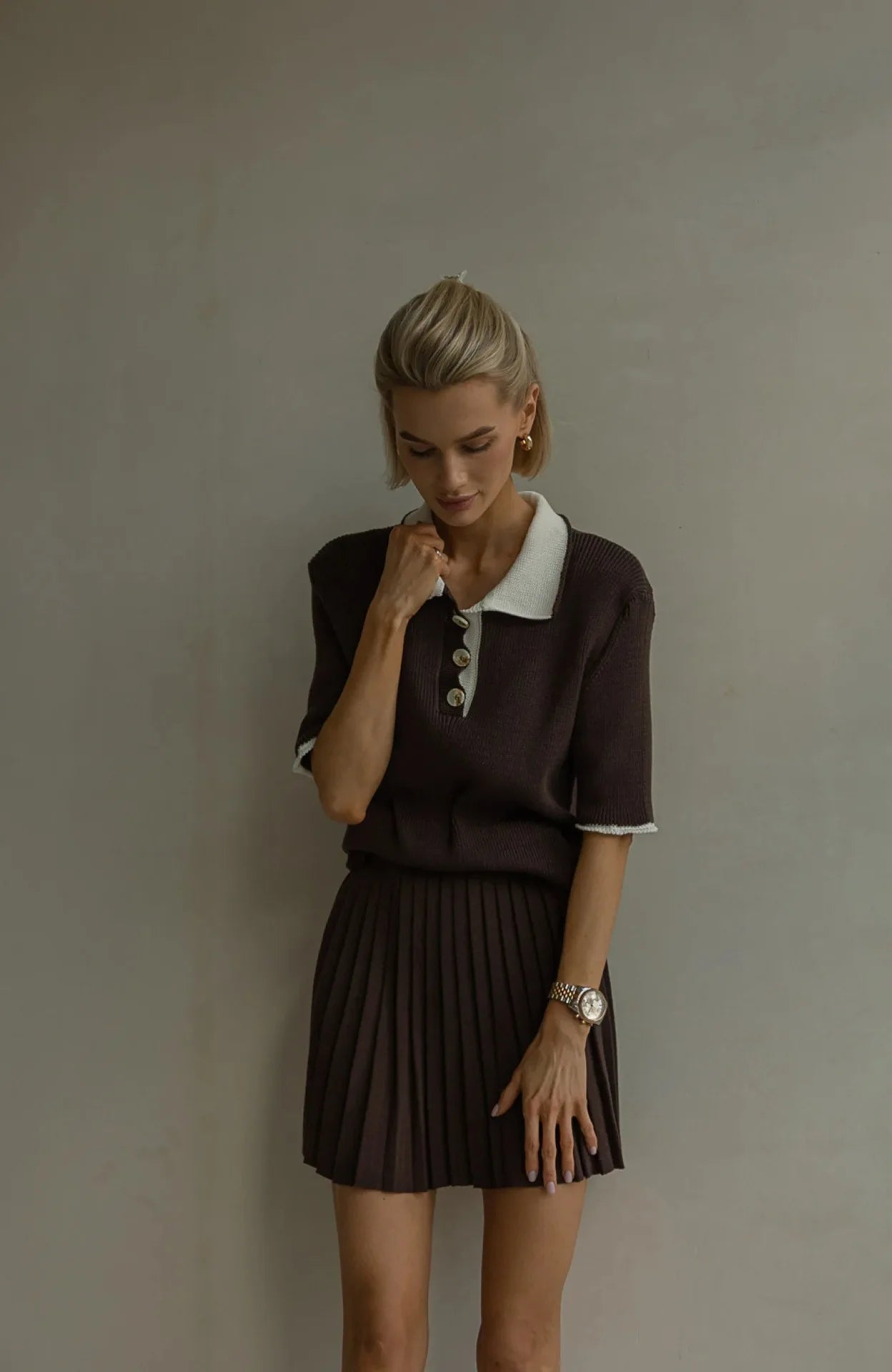 Lässiges Strick-Set mit einfarbigem Pullover und kurzem Rock für Damen, Frühling/Herbst, bequemer Street-Style, Polyester-Gewebe