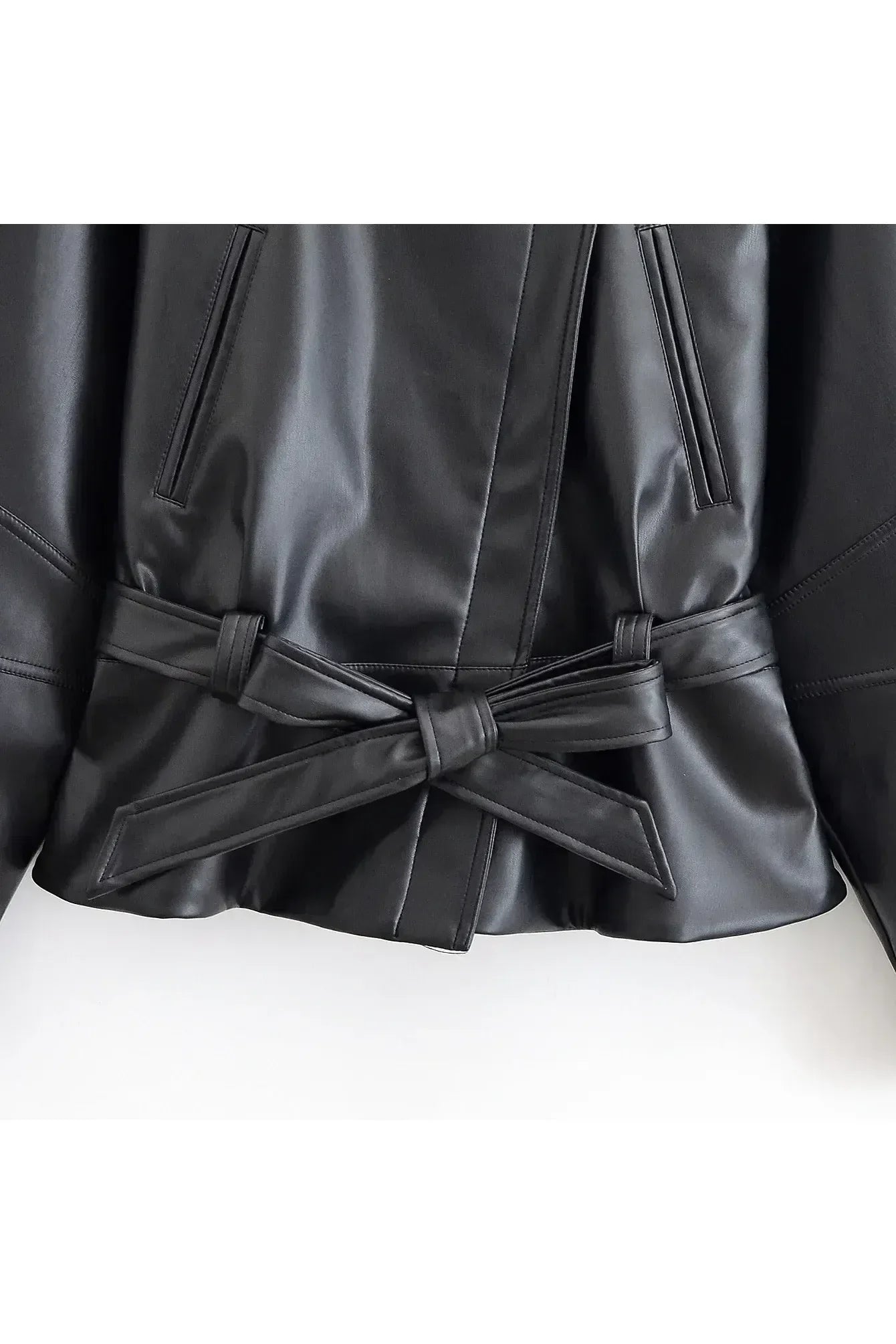 AMARA Vintage Damen Trenchcoat – Schwarze Kunstleder Jacke mit Gürtel