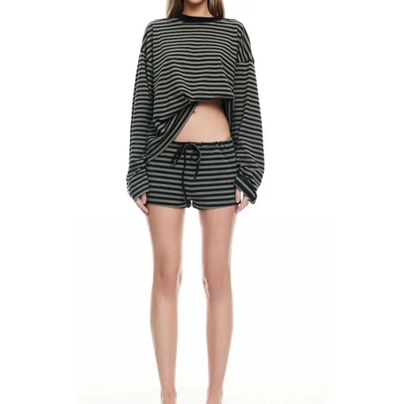 Combhasaki 2-teiliges gestreiftes Loungewear-Outfit-Set für Damen, langärmelig, Rundhalsausschnitt, lockeres Pullover-Shirt + Shorts mit Kordelzug, Trainingsanzüge