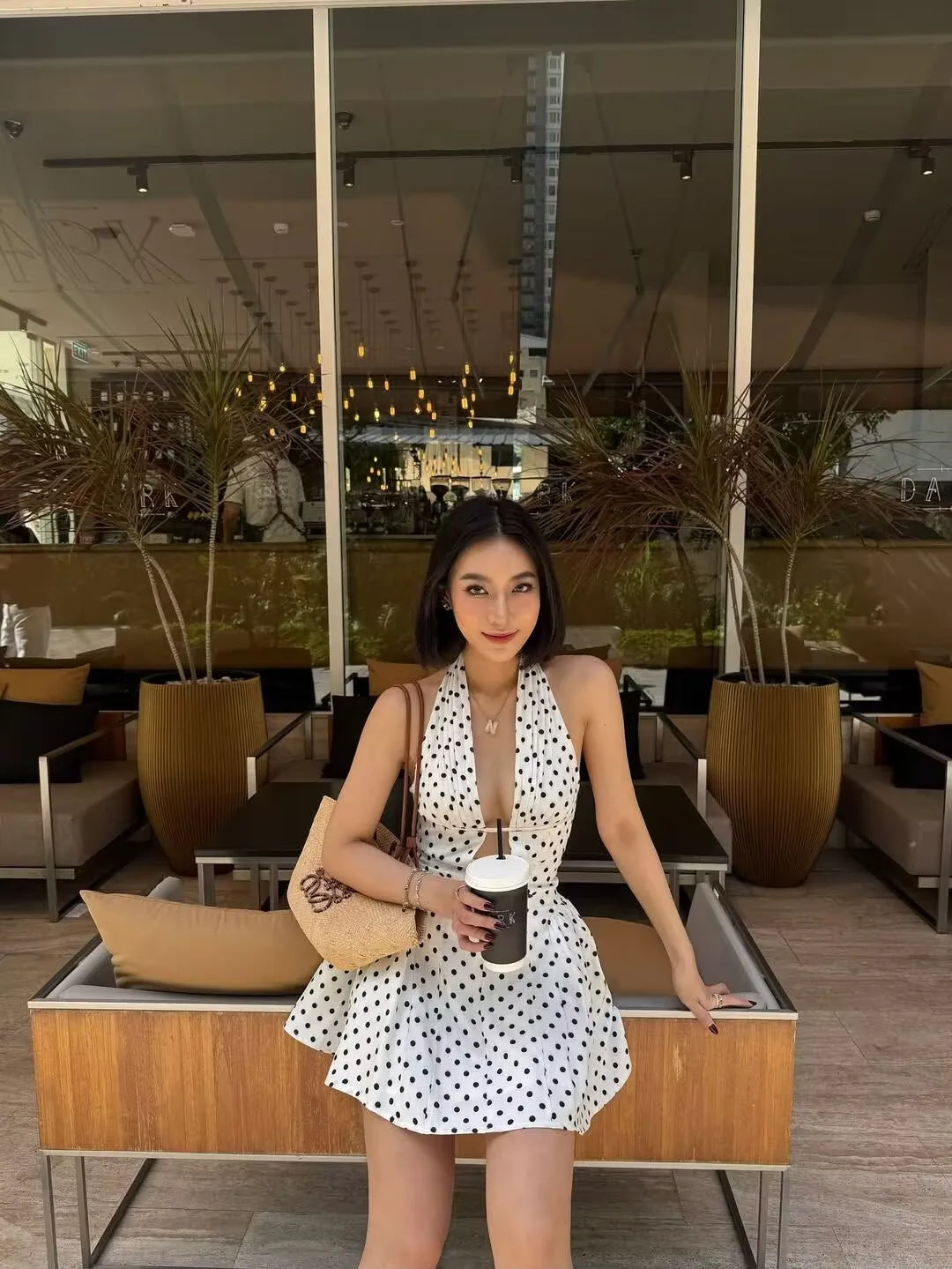 YENKYE Französisch Stil Retro Polka Dot Tiefem V Halter Kleid Frauen Sexy Backless A-linie Schlank Süße Elegante Mini Kleider Sommer Robe