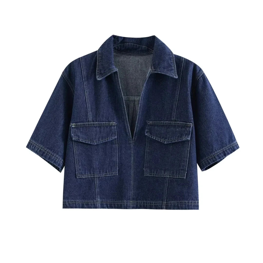 2025 Damenmode Flip Pocket Dekoration Kurzer Flip-Kragen Slim-Fit-Jeansoberteil + asymmetrischer Jeansrock 2-teiliges Set