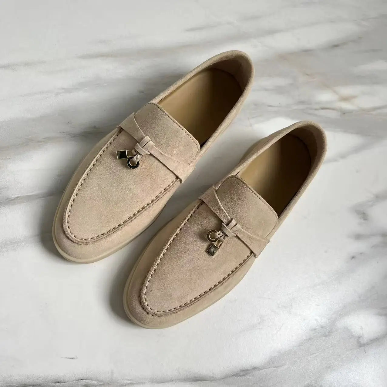 Klassische High-Top LP Loafer mit weicher Sohle, Slip-On-Schuhe, Metallschnalle, Quastendetails, lässige runde Zehenpartie, Leder-Flats