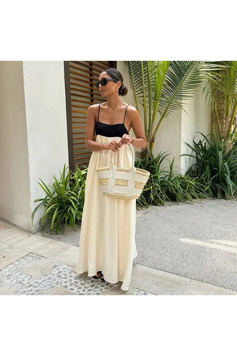 Besellics Noir Écru Maxi Dress