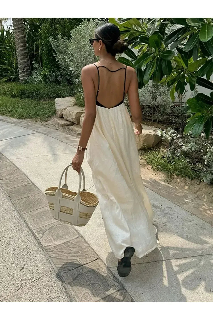 Besellics Noir Écru Maxi Dress