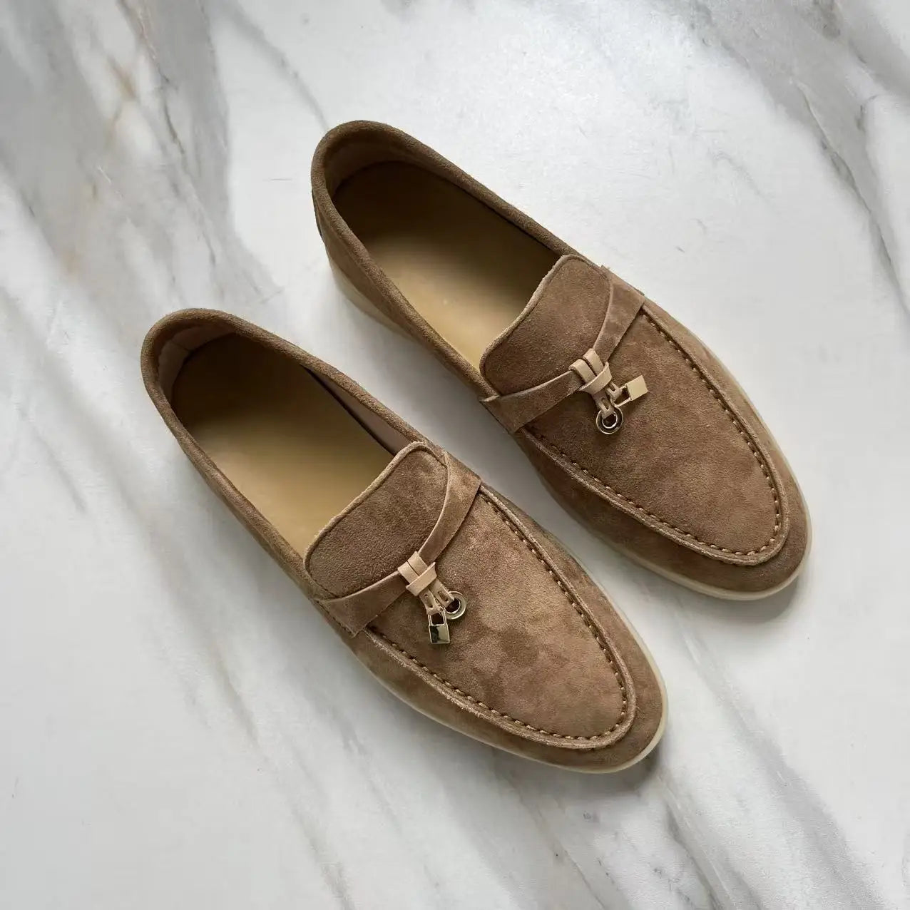 Klassische High-Top LP Loafer mit weicher Sohle, Slip-On-Schuhe, Metallschnalle, Quastendetails, lässige runde Zehenpartie, Leder-Flats