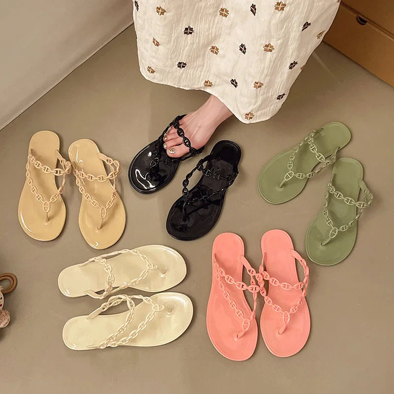 Anti-Slip Flat Sandals Women's Outdoor Beach Slippers Crystal Rhinestone Thong Slippers PVC Material Comfortable Casual Shoes