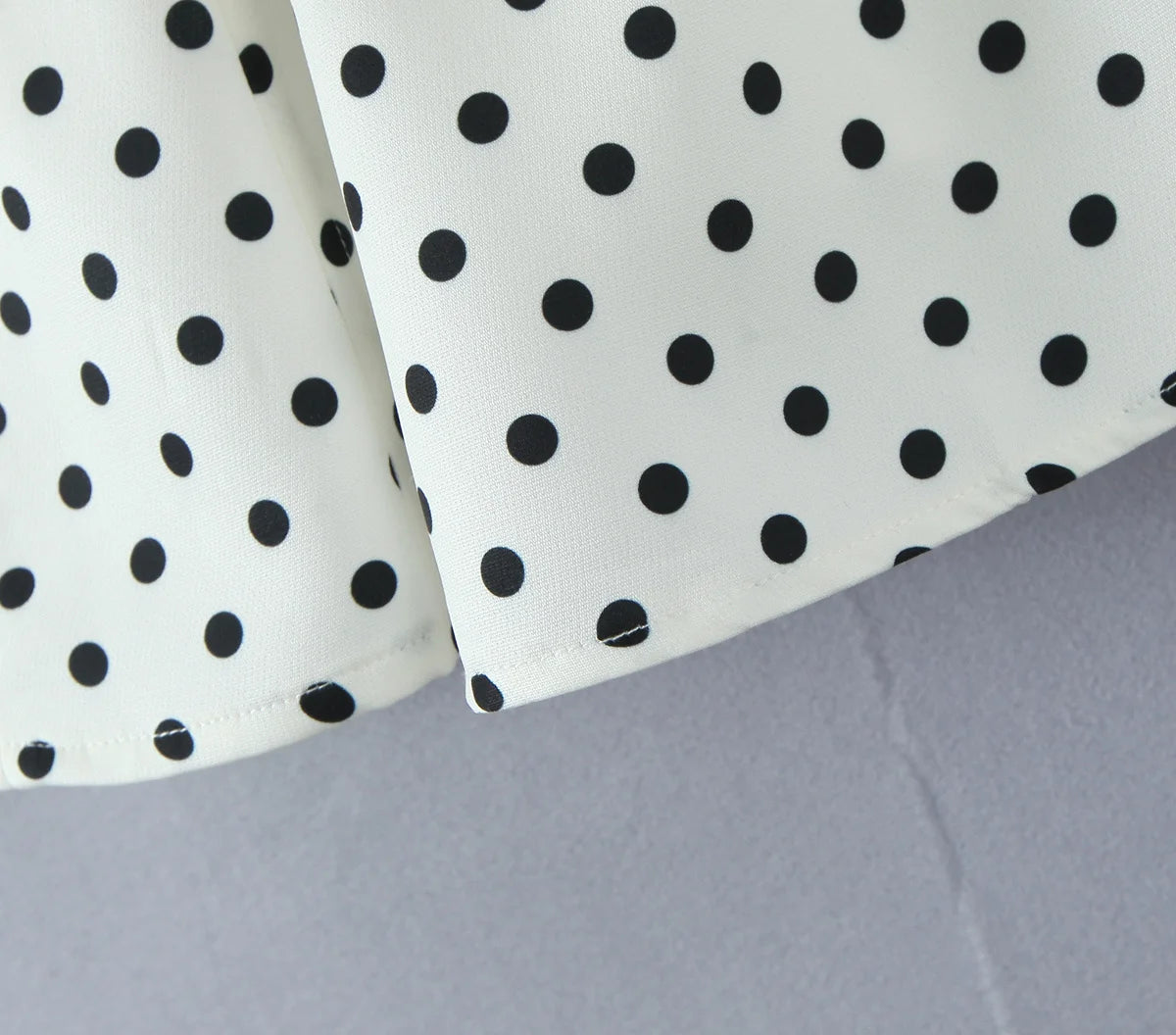 YENKYE Französisch Stil Retro Polka Dot Tiefem V Halter Kleid Frauen Sexy Backless A-linie Schlank Süße Elegante Mini Kleider Sommer Robe