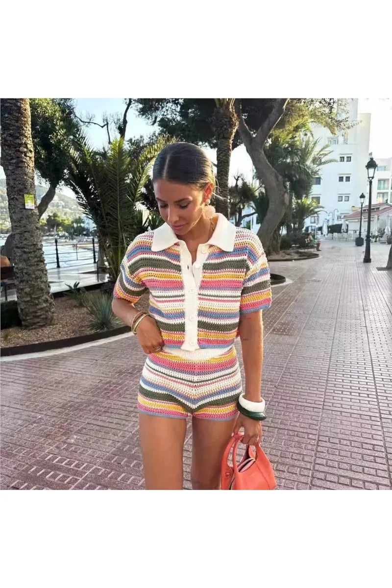 Frauen Patchwork Gestreiften Aushöhlen Häkeln Gestrickte Crop Pullover Shorts Set Kurzarm Polo Kragen Pullover Stricken Shorts Anzug Y2K