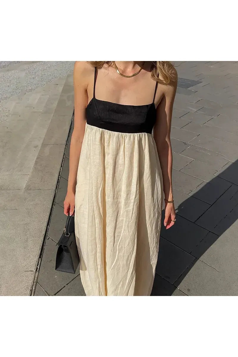 Besellics Noir Écru Maxi Dress