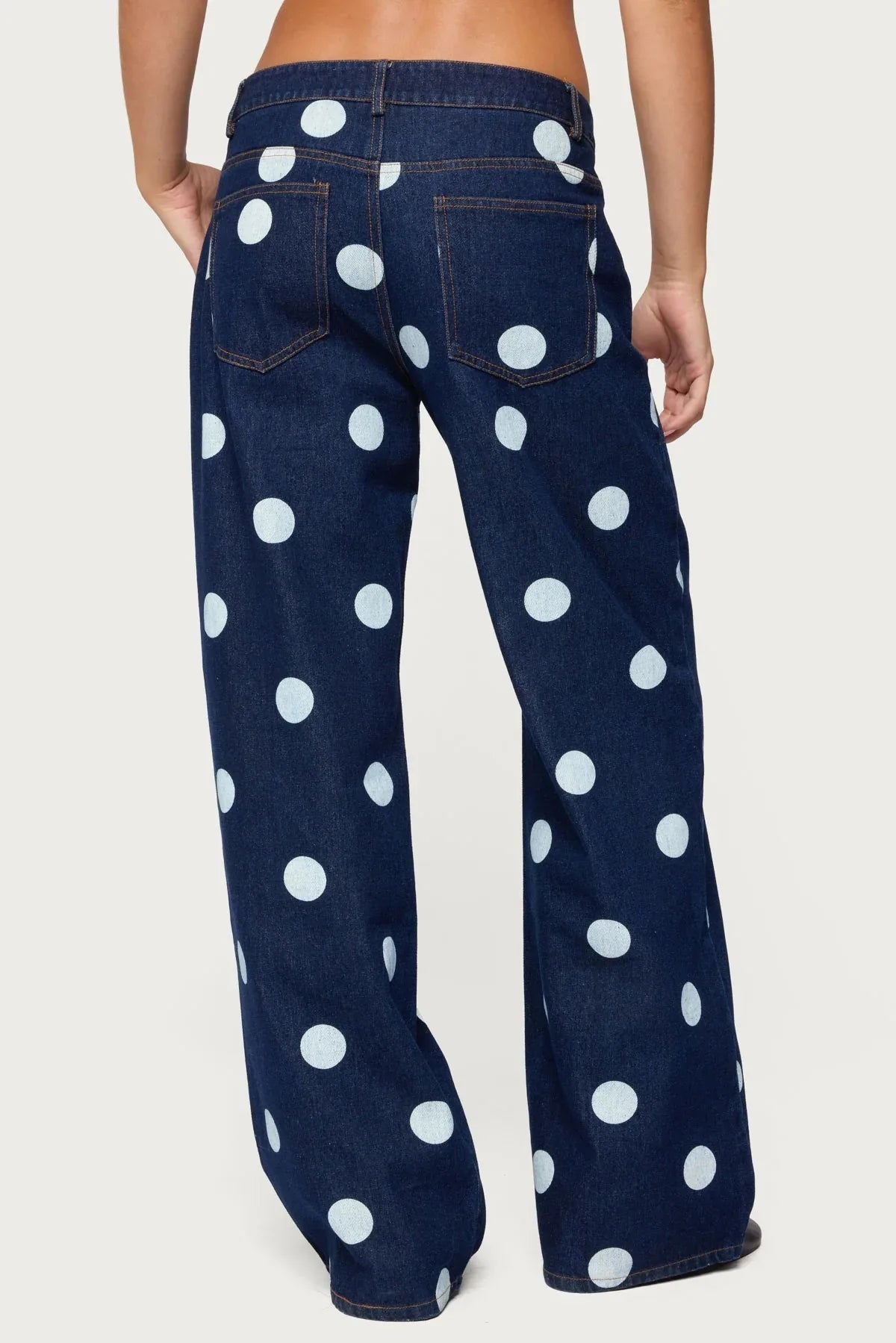 Lässige Gepunktete Denim-Jeans für Damen in Dunklen Farben, Gerade Geschnittene Lange Hose im Komfortablen Pendler-Stil aus Baumwollstoff
