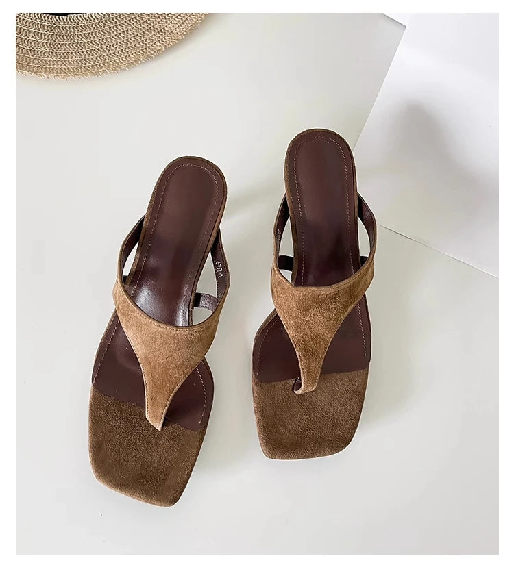 Retro Temperament Minimalist Toe-in Stiletto Sandals for Women Outside Flip-On Slippers Versatile High-Heeled Sandals