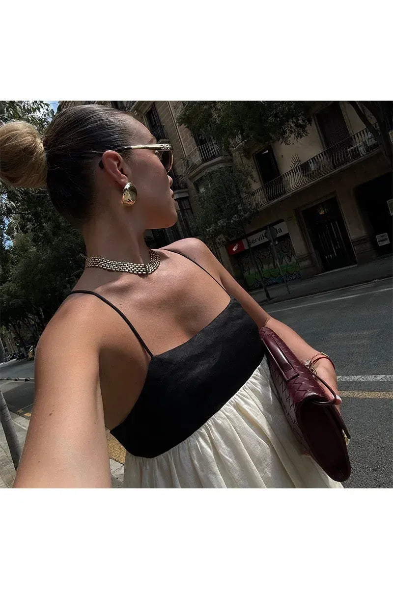 Besellics Noir Écru Maxi Dress
