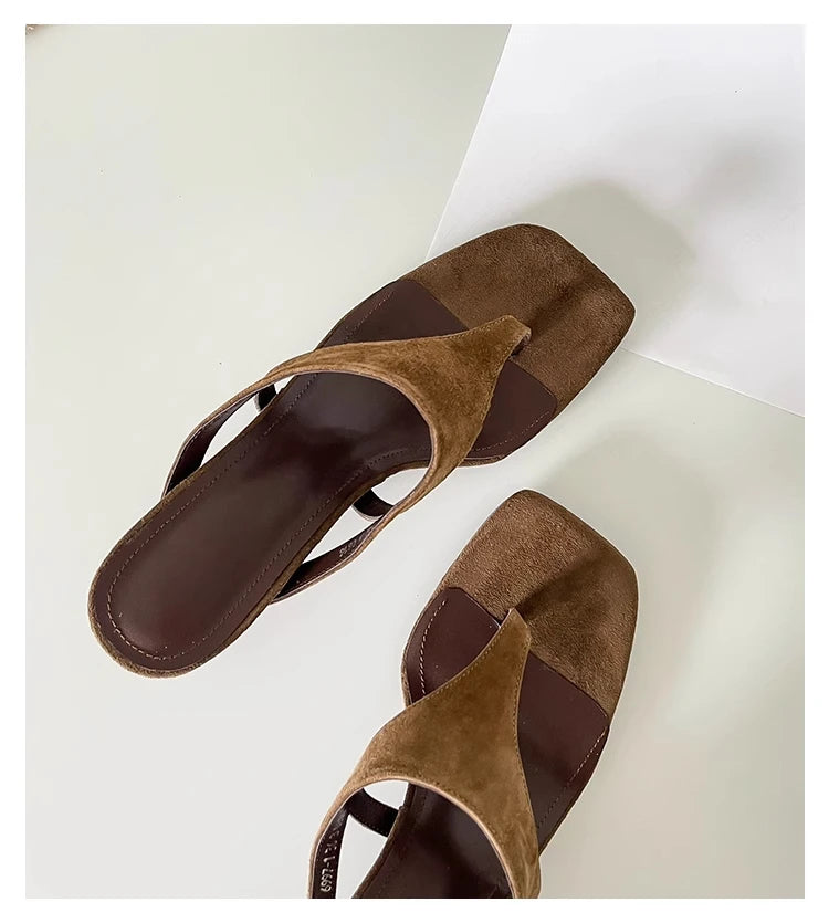 Retro Temperament Minimalist Toe-in Stiletto Sandals for Women Outside Flip-On Slippers Versatile High-Heeled Sandals