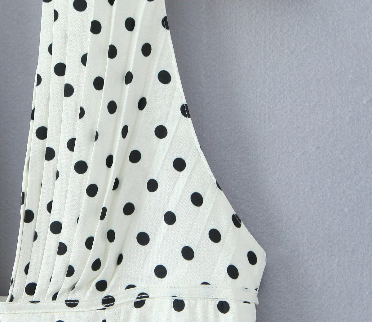 YENKYE Französisch Stil Retro Polka Dot Tiefem V Halter Kleid Frauen Sexy Backless A-linie Schlank Süße Elegante Mini Kleider Sommer Robe
