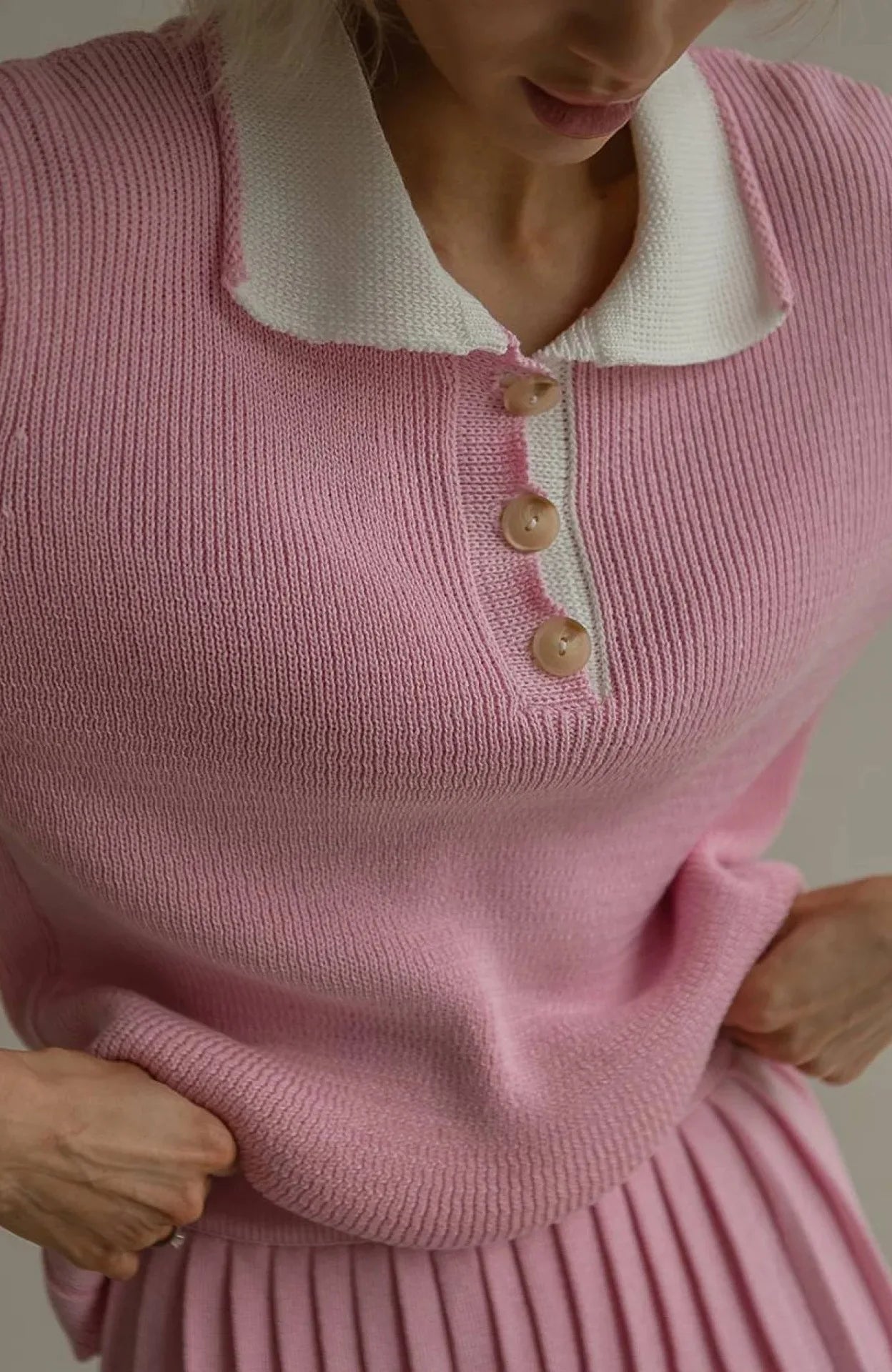 Lässiges Strick-Set mit einfarbigem Pullover und kurzem Rock für Damen, Frühling/Herbst, bequemer Street-Style, Polyester-Gewebe