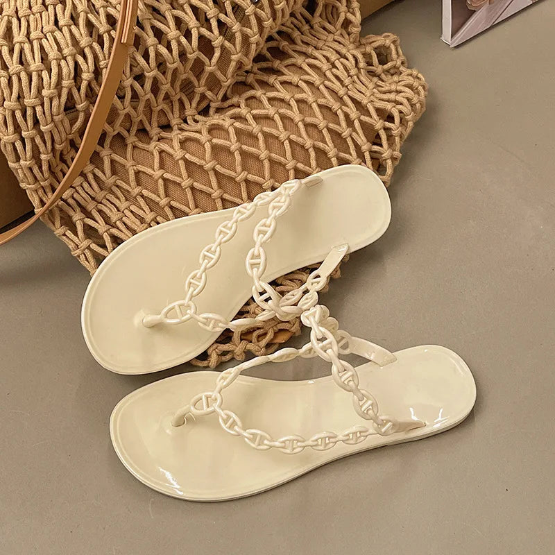 Anti-Slip Flat Sandals Women's Outdoor Beach Slippers Crystal Rhinestone Thong Slippers PVC Material Comfortable Casual Shoes