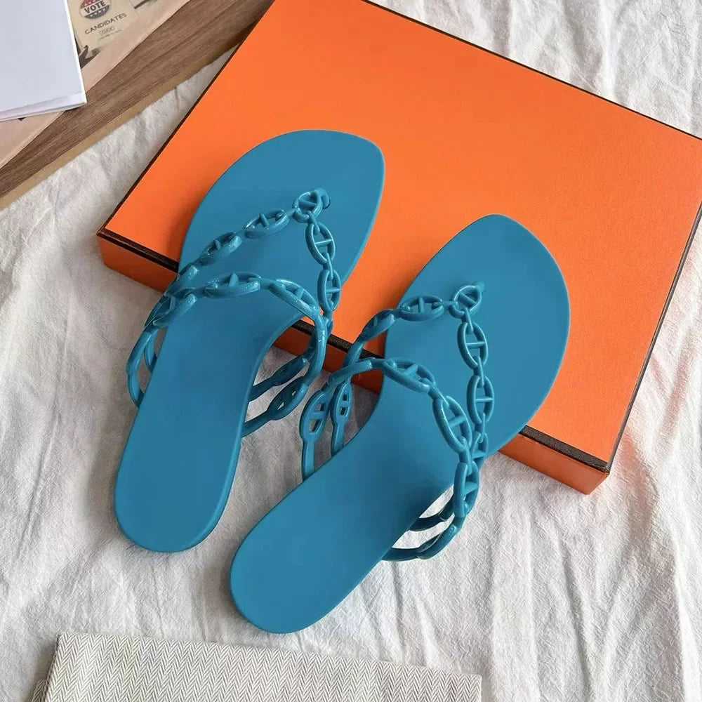 2026 Chain Pig Nose Flip-flops with Bright Jelly Shoes Wearing Flat Beach Toe Cool Slippers Women New