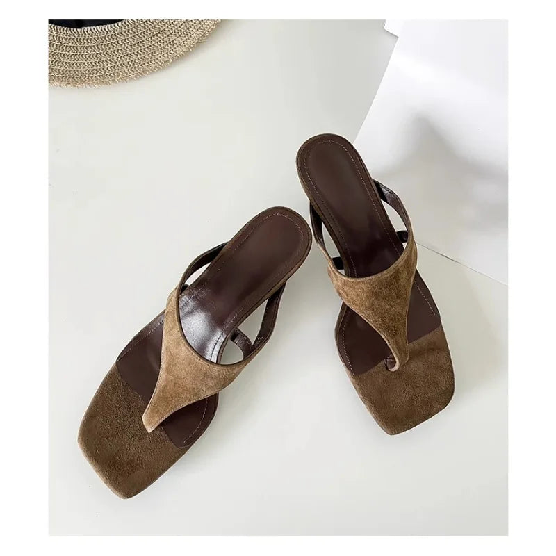 Retro Temperament Minimalist Toe-in Stiletto Sandals for Women Outside Flip-On Slippers Versatile High-Heeled Sandals