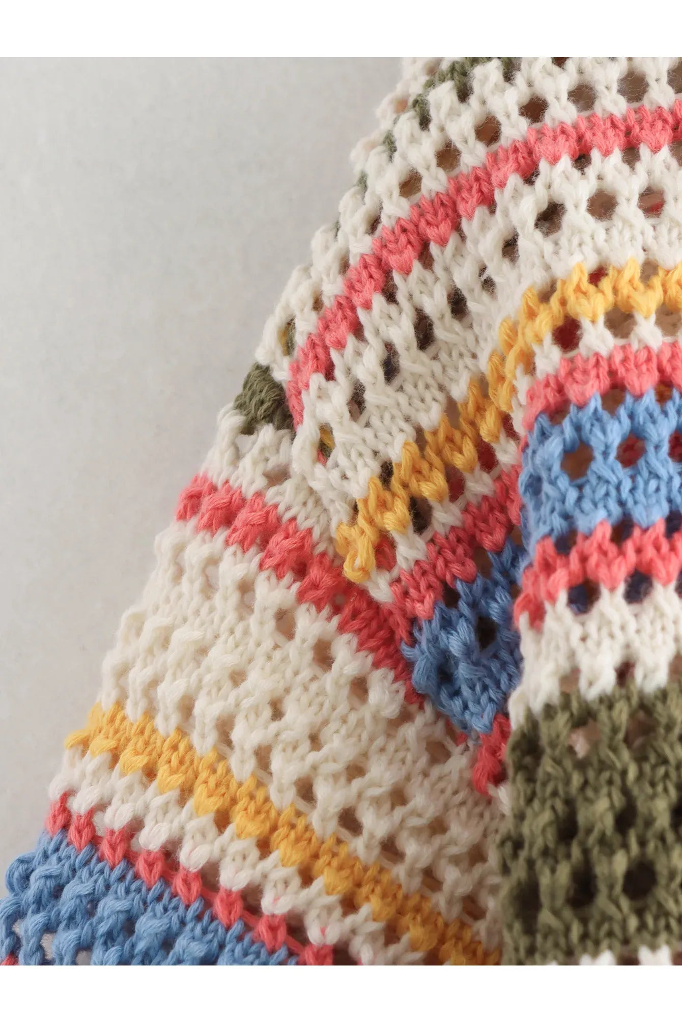 Frauen Patchwork Gestreiften Aushöhlen Häkeln Gestrickte Crop Pullover Shorts Set Kurzarm Polo Kragen Pullover Stricken Shorts Anzug Y2K