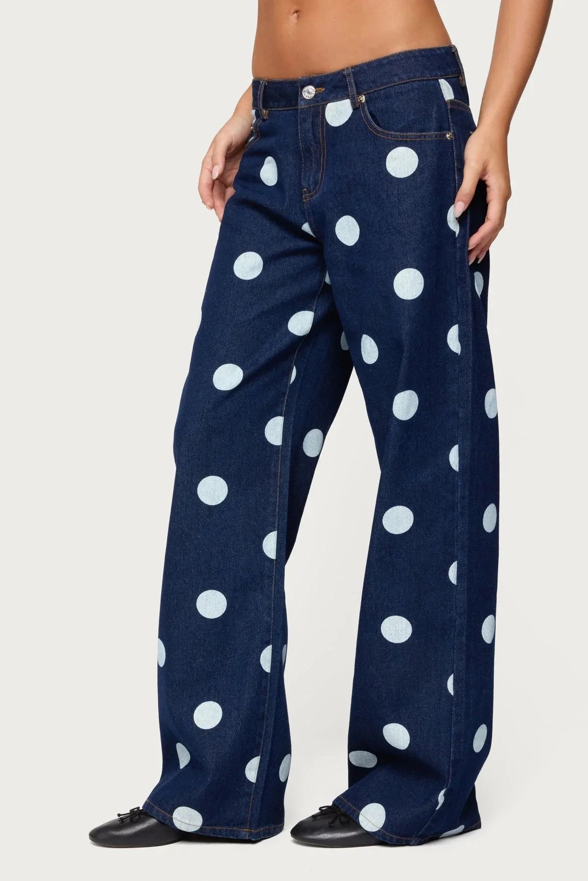 Lässige Gepunktete Denim-Jeans für Damen in Dunklen Farben, Gerade Geschnittene Lange Hose im Komfortablen Pendler-Stil aus Baumwollstoff