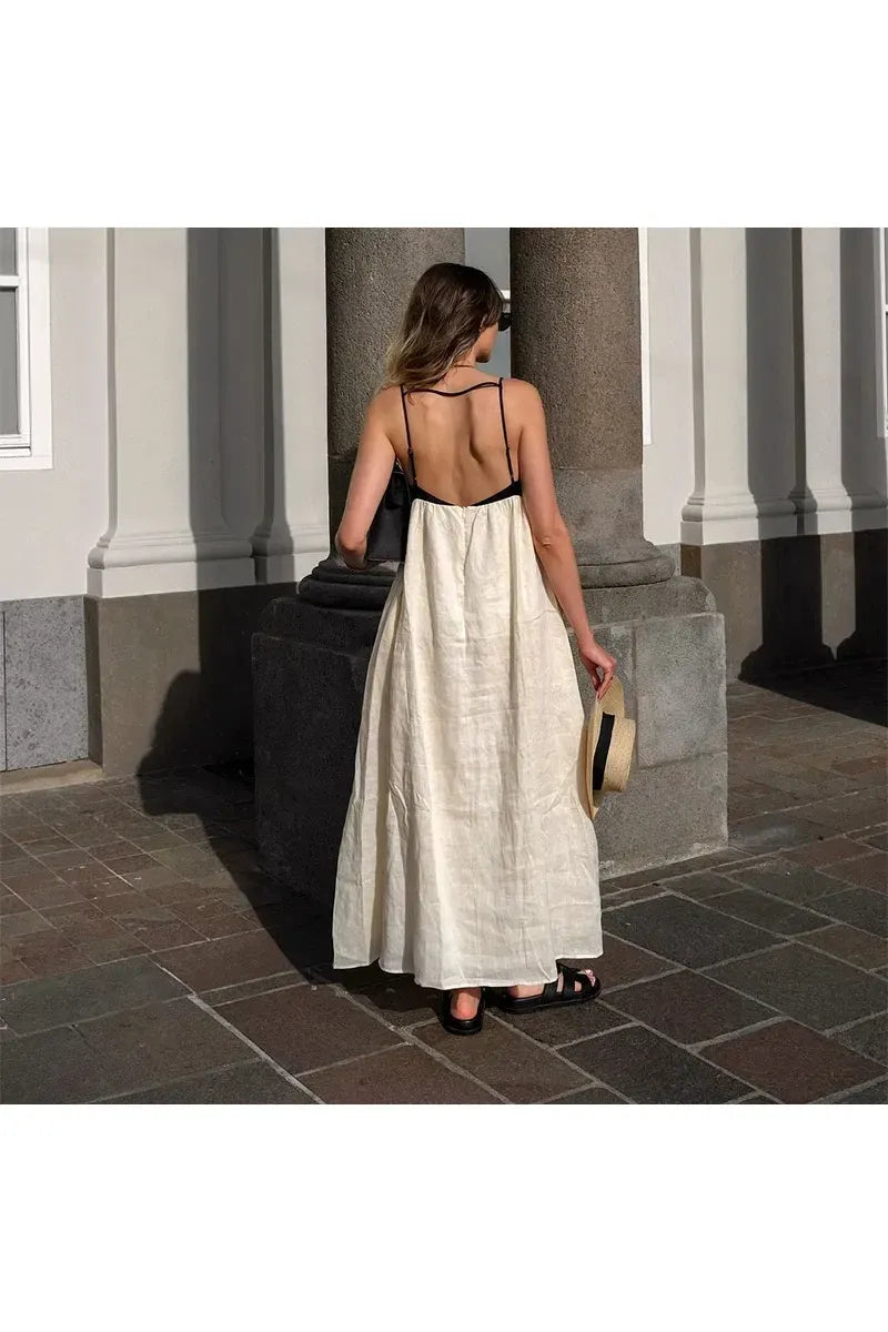 Besellics Noir Écru Maxi Dress