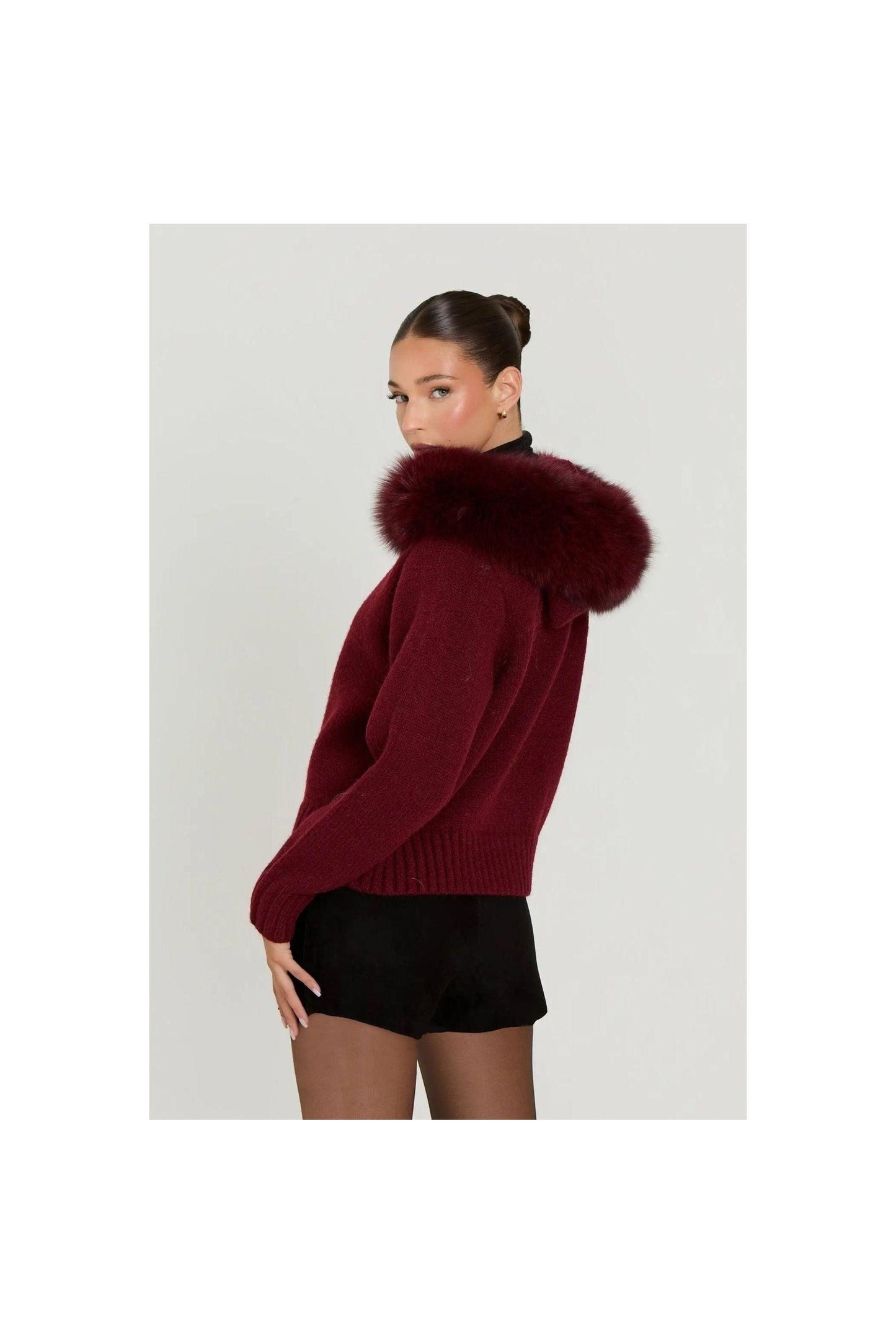 BELAMY – Chaleur Kapuzenpullover mit Fellbesatz.