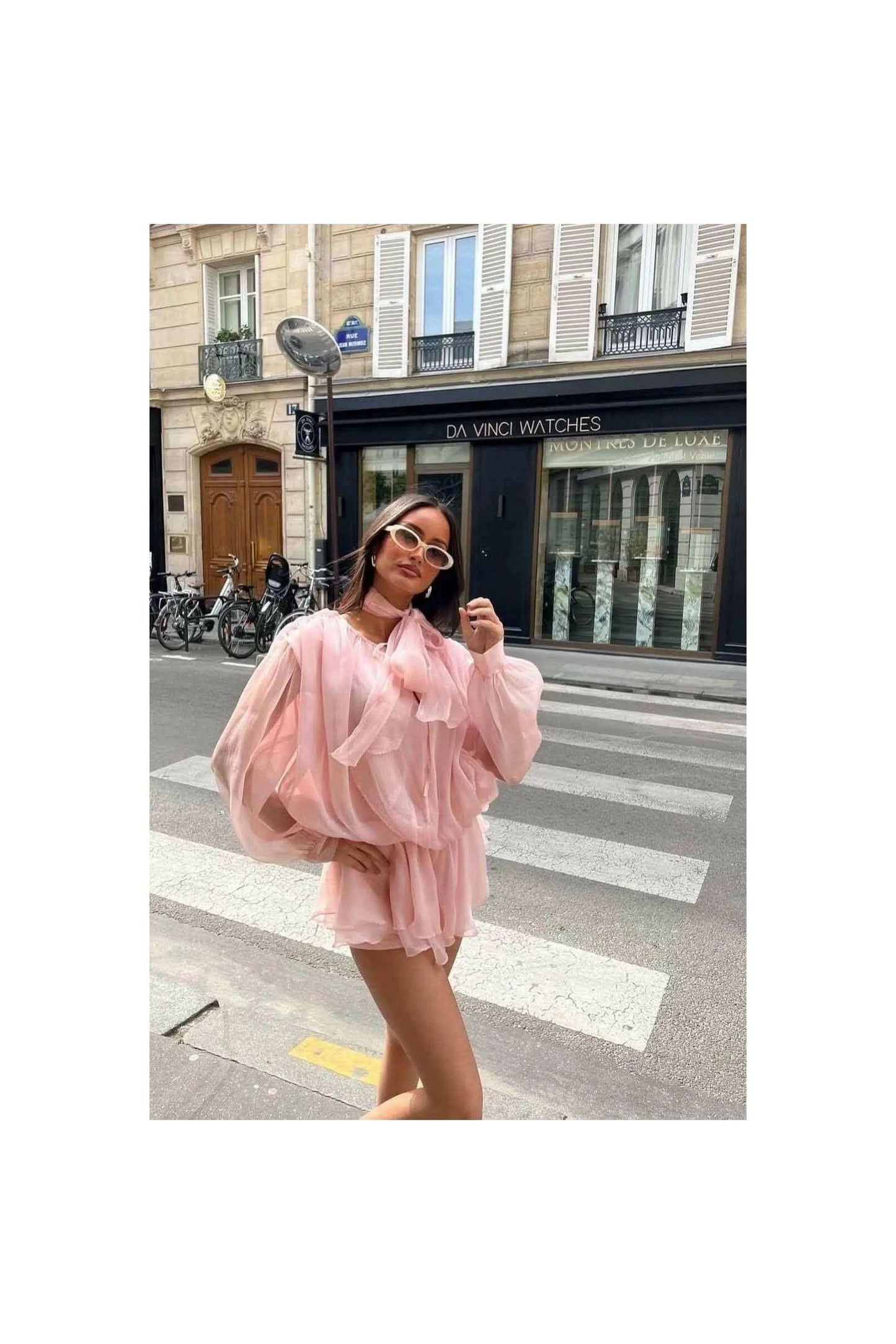 Celina Plissee Kleid in Roséglanz.