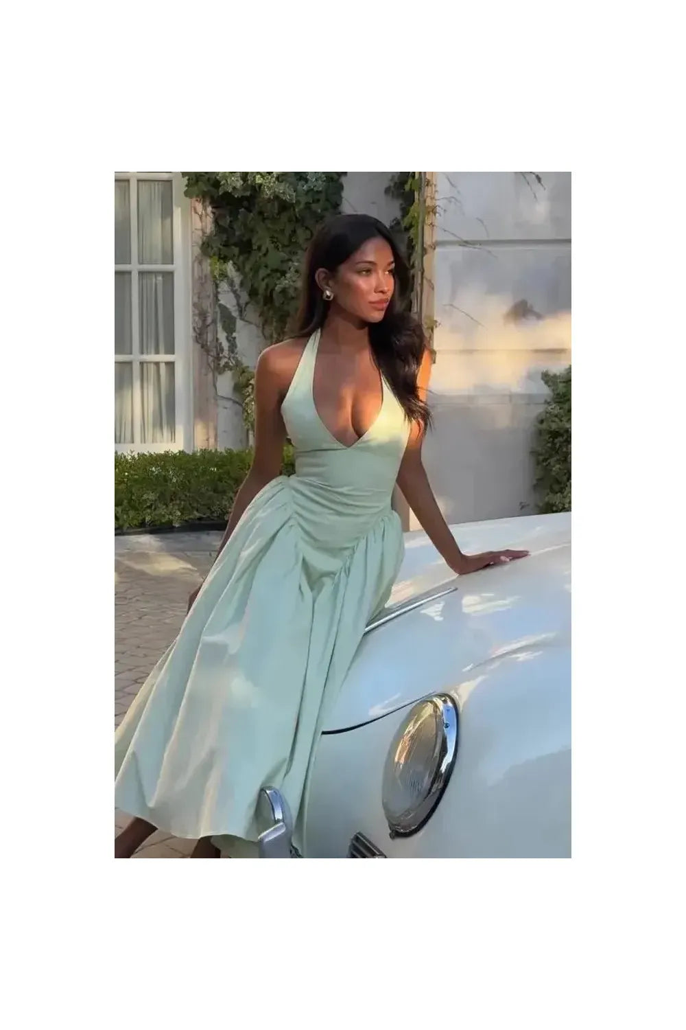 Evelyn Dress – Eleganz trifft Leichtigkeit.