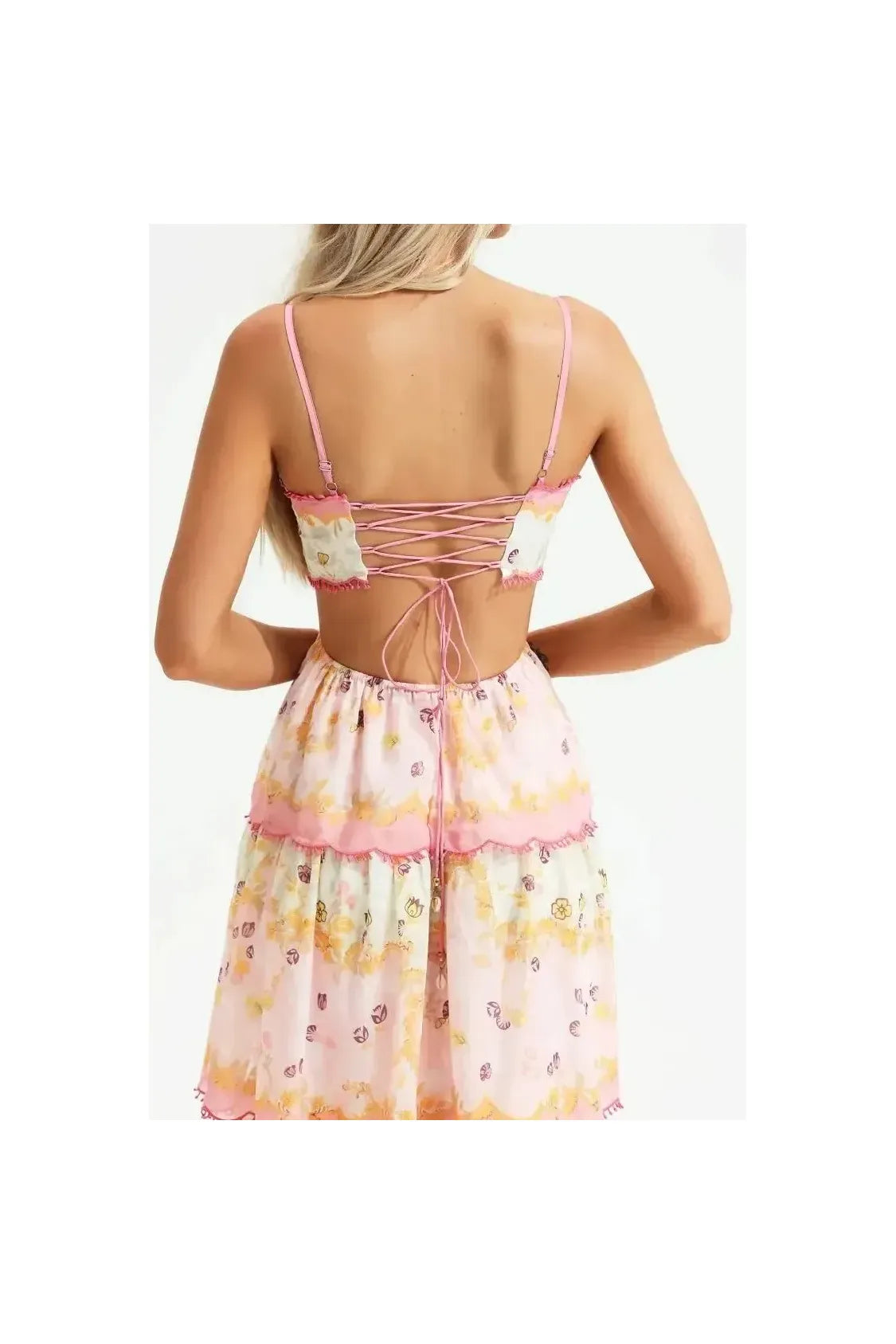 Floraler Traum in Rosa – Das Statement-Kleid des Sommers.