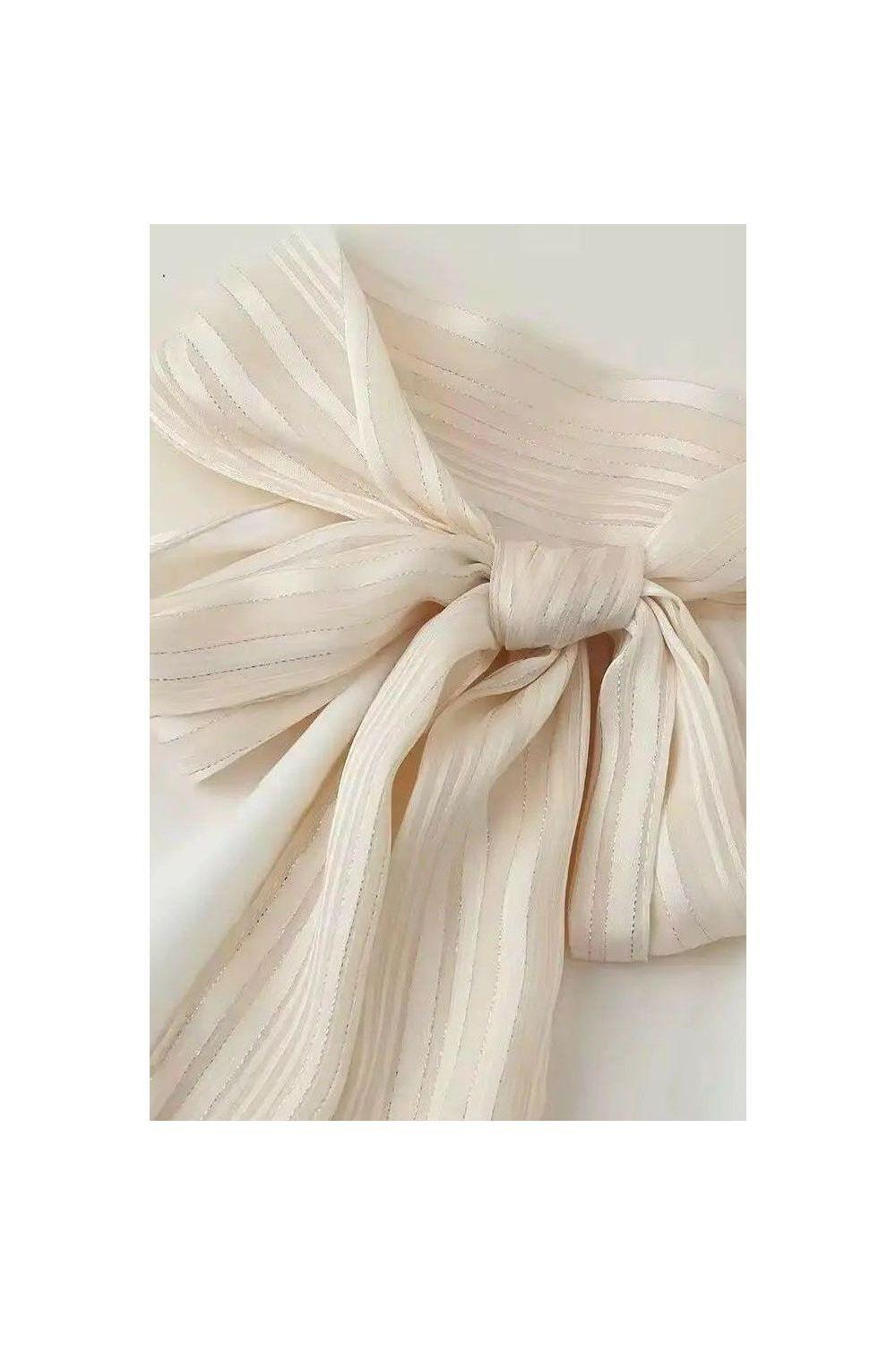 Lace Dream Dress mit verspieltem Twist.