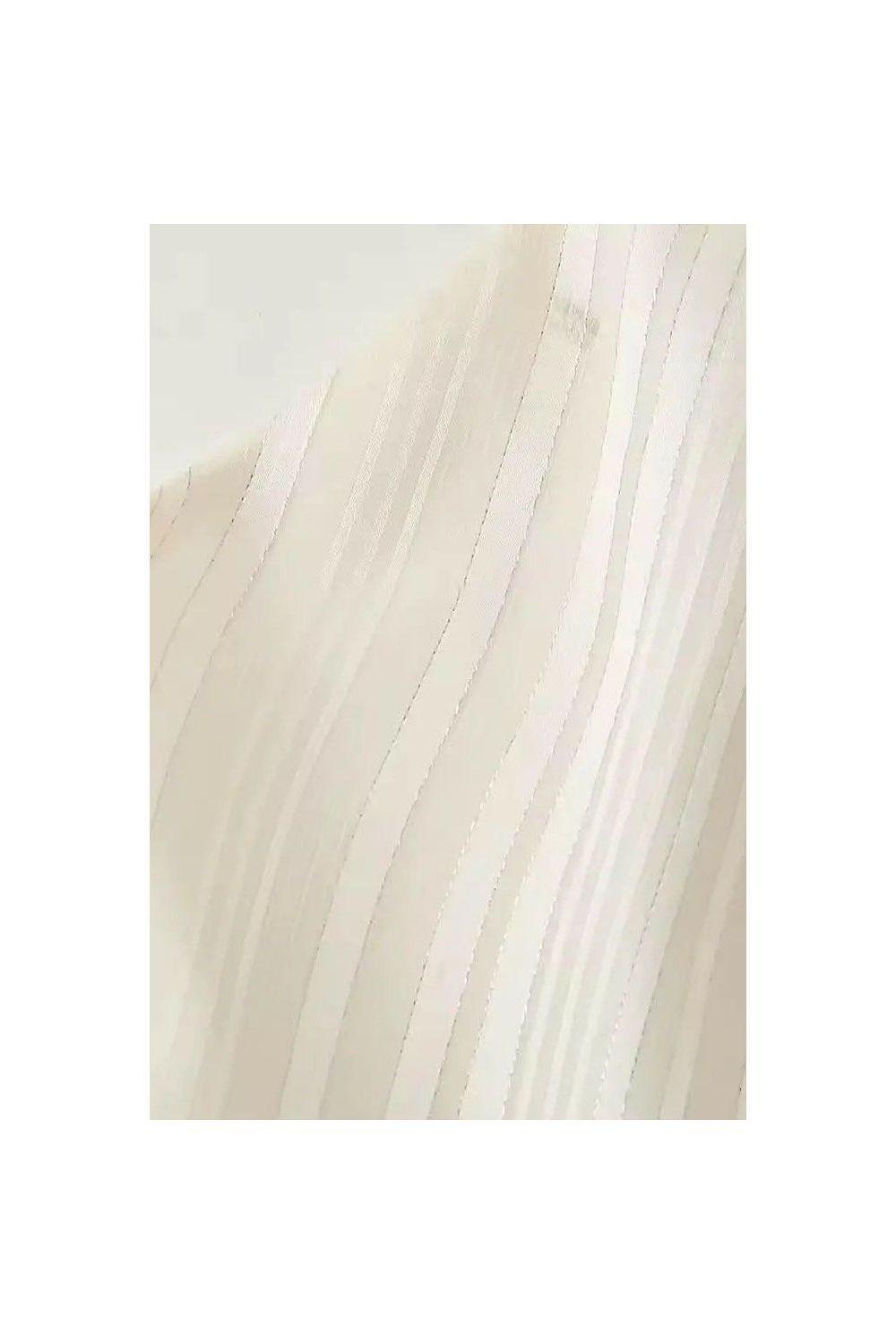 Lace Dream Dress mit verspieltem Twist.