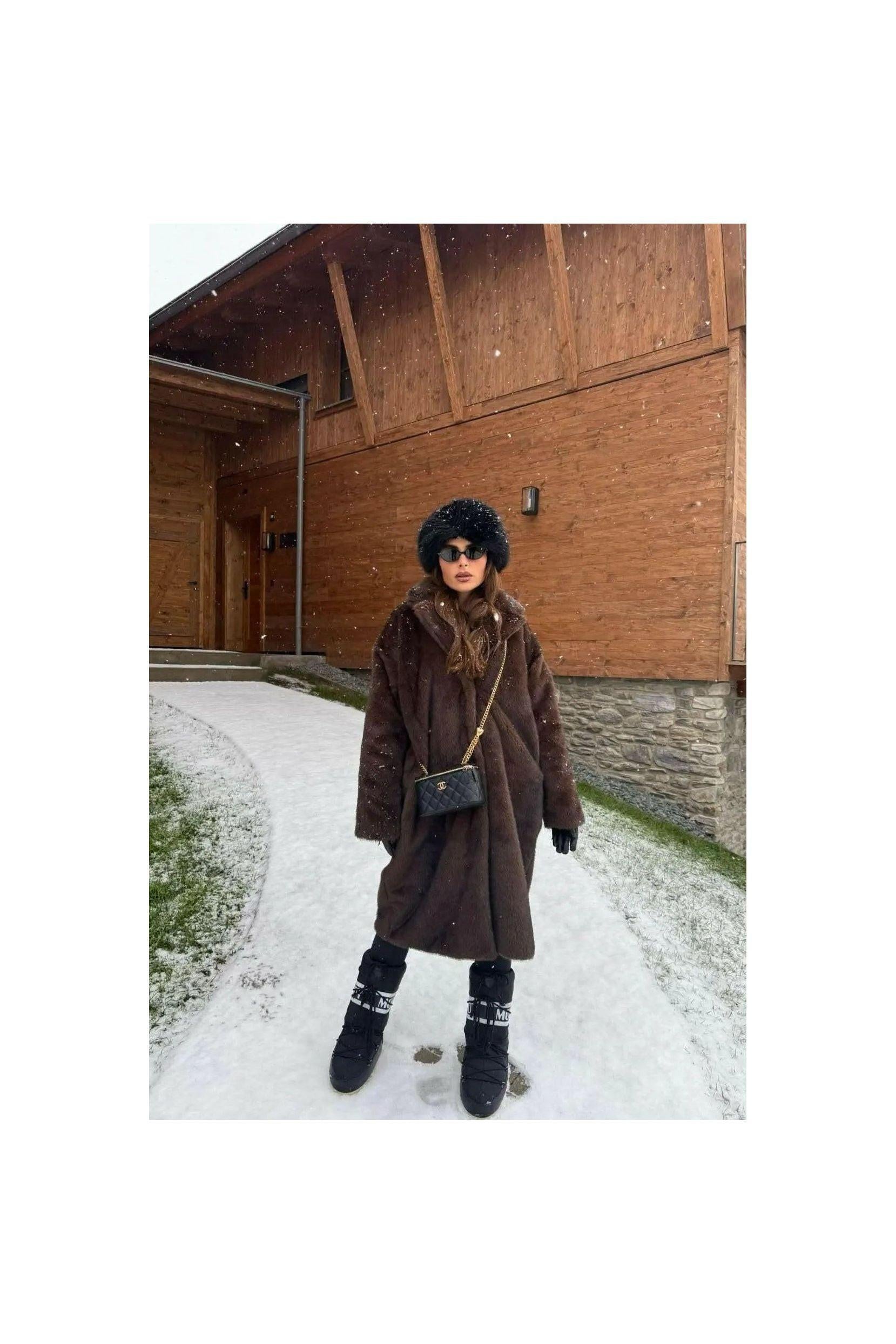 ROYAL LUXE – Kunstpelzmantel für Damen.