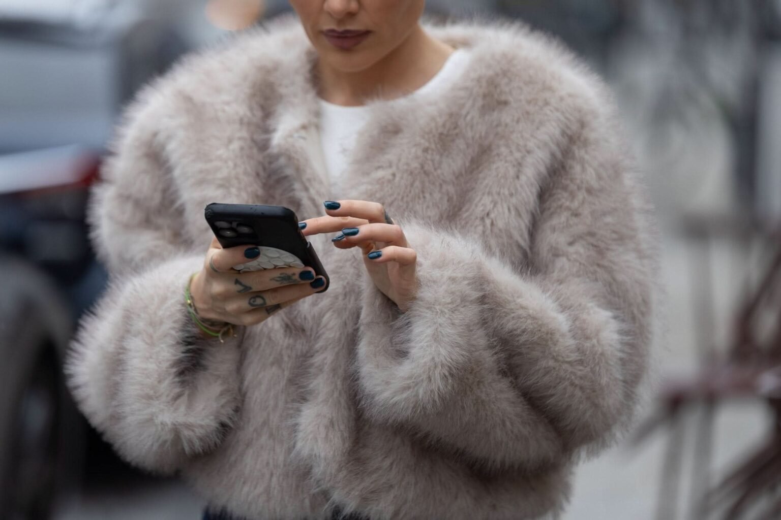Divine Faux Fur - Besellics