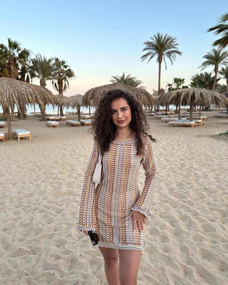 Elle Rose - Besellics