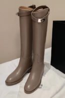 Equestrian Elegance - Besellics