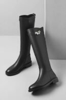 Equestrian Elegance - Besellics