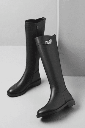 Equestrian Elegance - Besellics