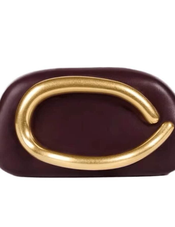 Golden Bag – Stilvolle goldene Handtasche Vorderansicht