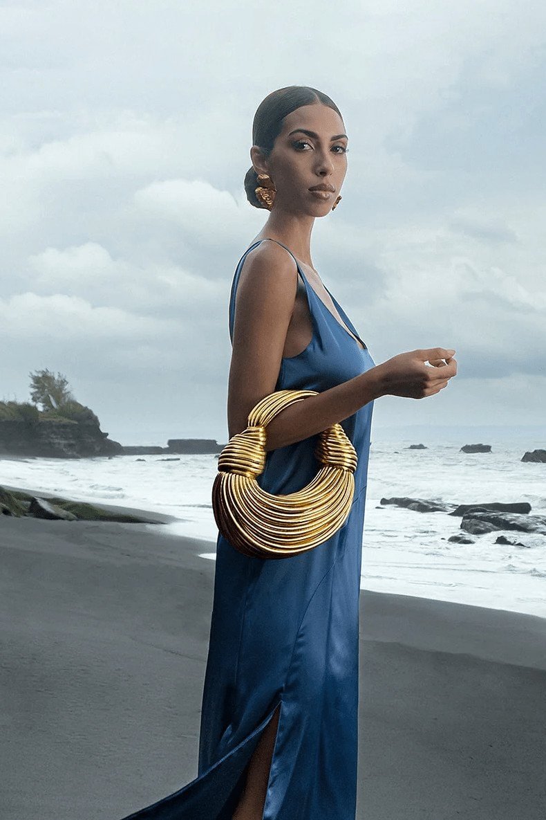Radiant Knot Bag: A Perfect Blend of Elegance and Practicality - Besellics