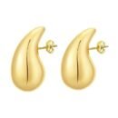 Raindrop earrings in 18K gold-plated 925 sterling silver with elegant teardrop design.