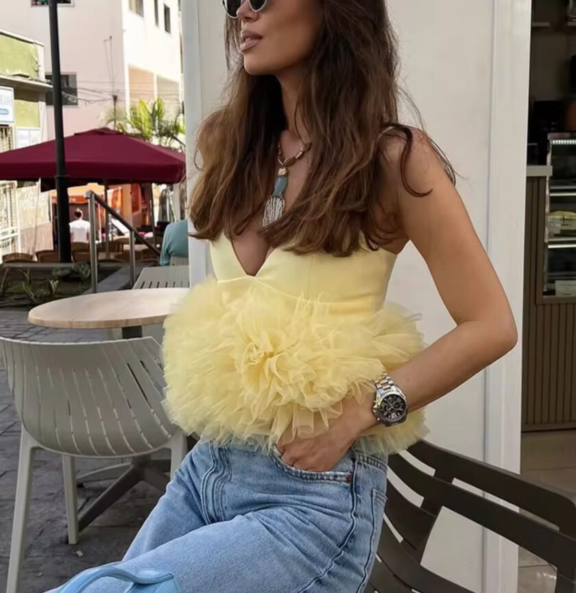 Verspieltes Bustier-Top in zartem Gelb mit Volant-Tüll – Romantisch, Feminin & Einzigartig - Image 4