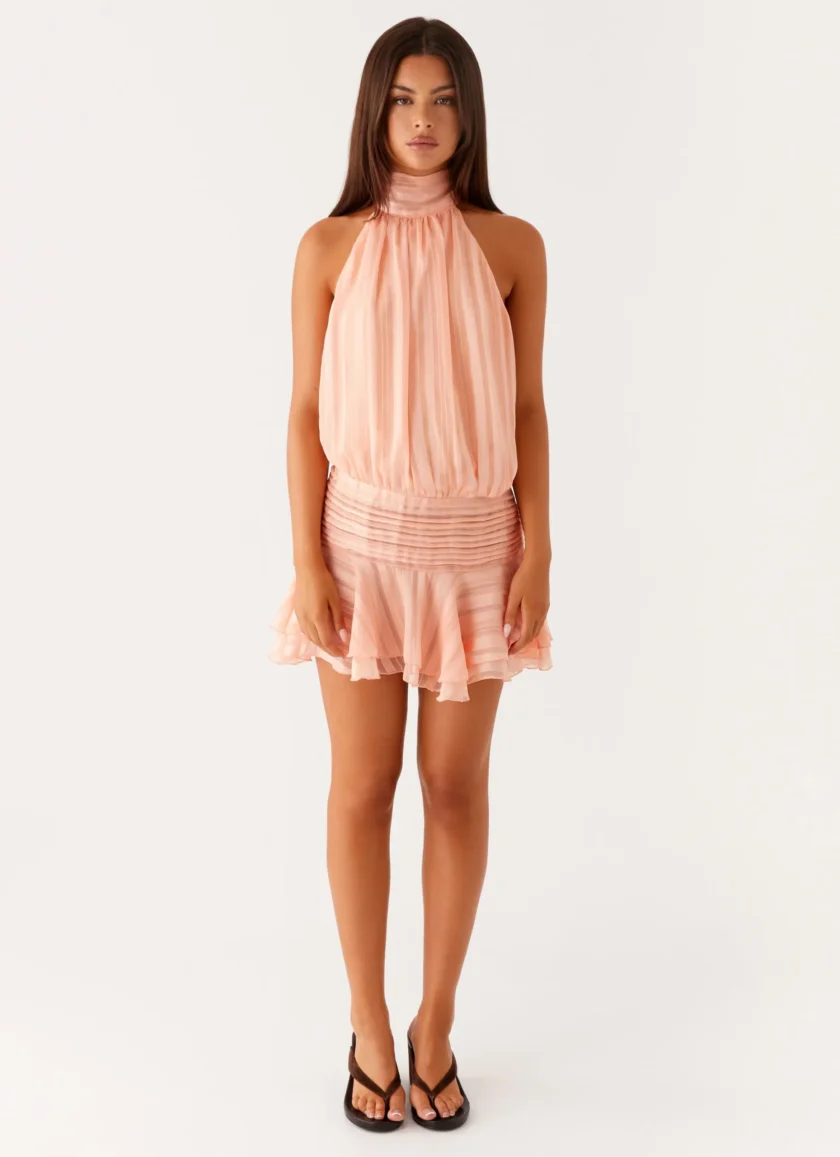 Halterneck Dream Dress – Zeitlose Eleganz mit verspieltem Twist - Image 4