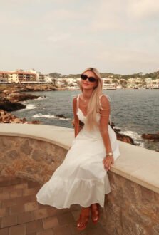Sunlit Grace Dress: Effortless Elegance for Every Sunny Occasion